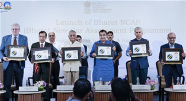 अब भारत में ही होंगे कारों के क्रैश टेस्ट, Nitin Gadkari ने पेश किया Bharat  NCAP